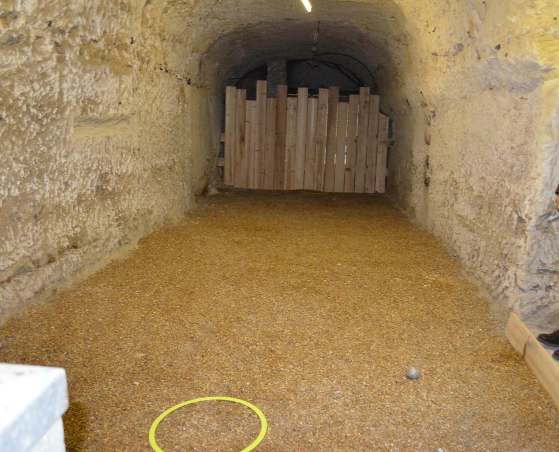 Gite De La Merluchette Nazelles-Negron Bagian luar foto